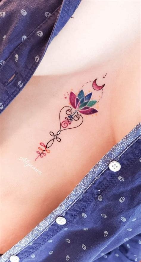 tatuajes en medio del pecho|tatuajes en medio de los pechos